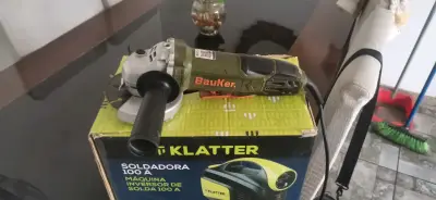 Esmeril angular Bauker con caja - miniatura 1