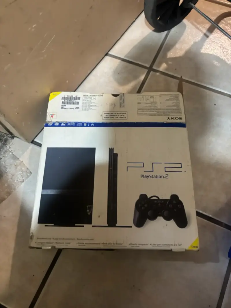 PlayStation 2 Fat + Caja PS2 Slim + Disco Online ( - 6