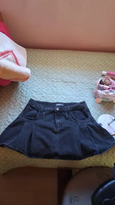 Falda de mezclilla negra estilo casual - miniatura 1