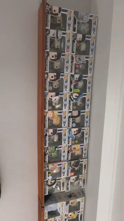 Colección de figuras Funko Pop variadas - miniatura 1