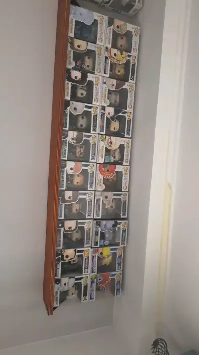 Colección de figuras Funko Pop variadas - miniatura 2