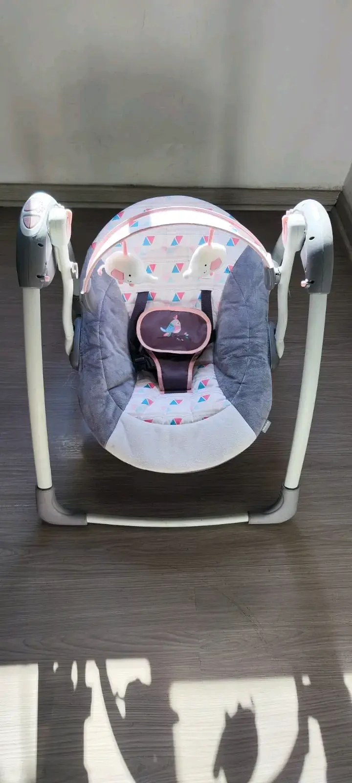 Columpio para bebé con diseño geométrico - 2