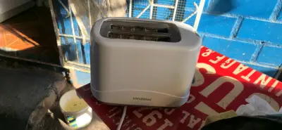 Tostadora Hyundai de dos ranuras - miniatura 1