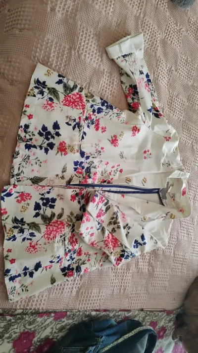 Blazer floral para mujer con boton - miniatura 1