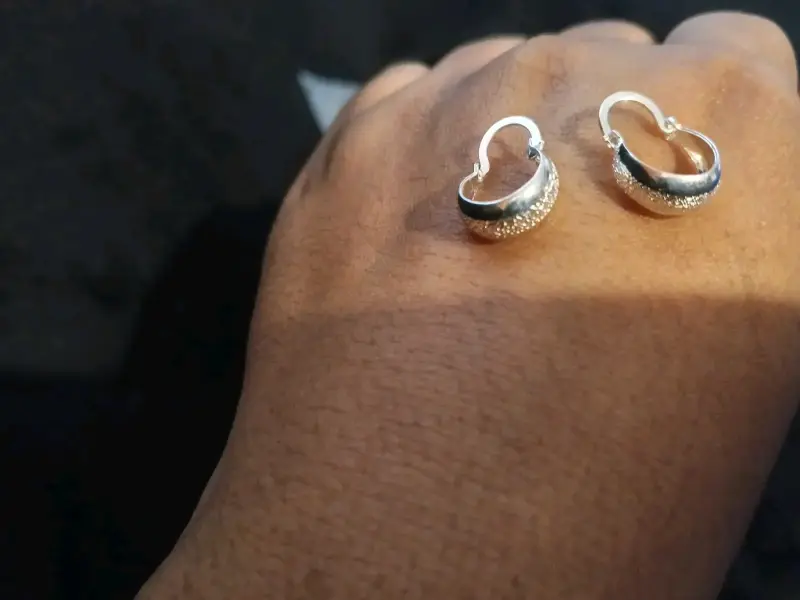Set de anillos de plata con diseño delicado - 3
