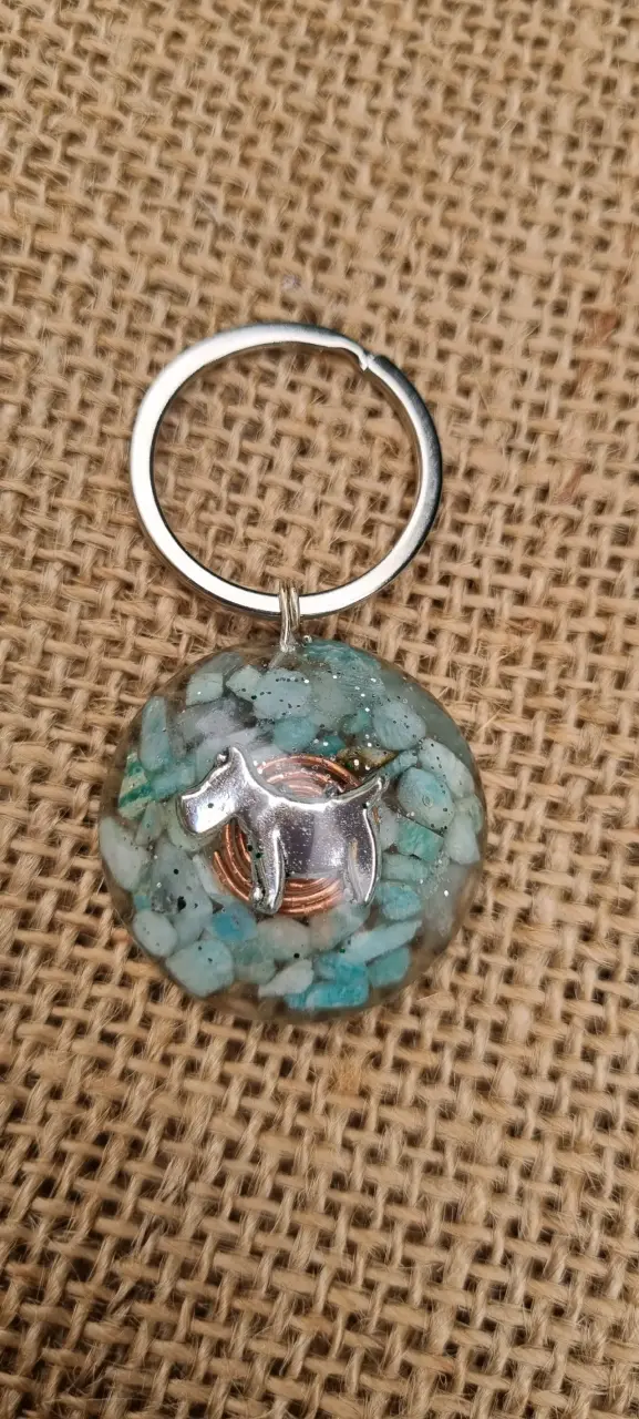 Orgones para mascotas con resina y piedras - 4