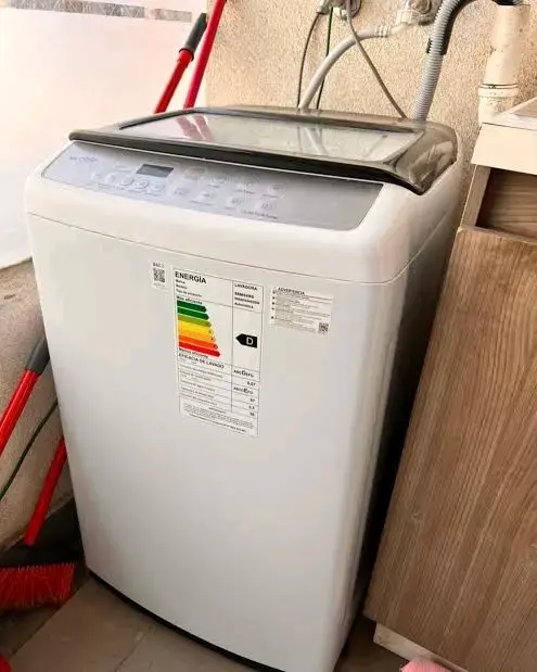 Lavadora automática carga superior blanca de9 kil