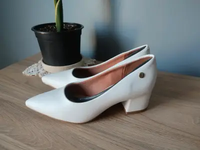 Zapatos de tacón blanco Vizzano elegantes - miniatura 2