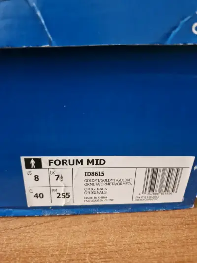 Zapatillas doradas Adidas edición especial - miniatura 6