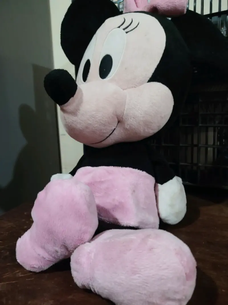 Peluche Minnie Mouse grande y suave - 1