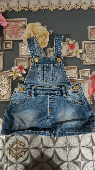 Jardinera de mezclilla para niña - miniatura 1