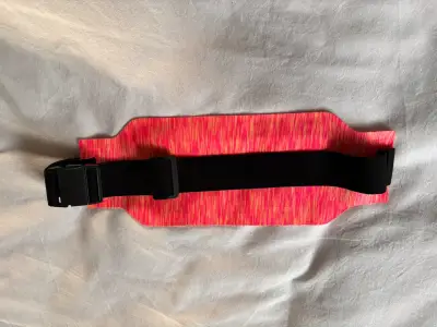 Cinturón deportivo ajustable rosa neón - miniatura 1