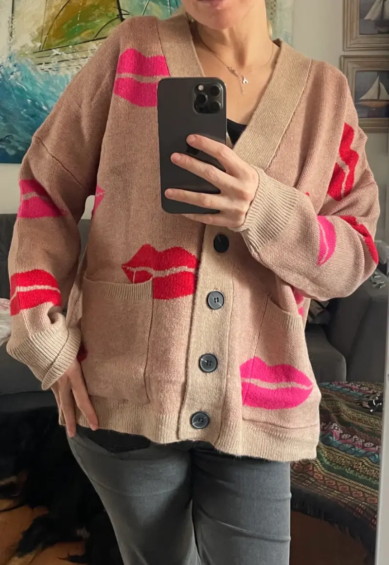 Cardigan beige con estampado de labios PRECIOSOOOO - 2