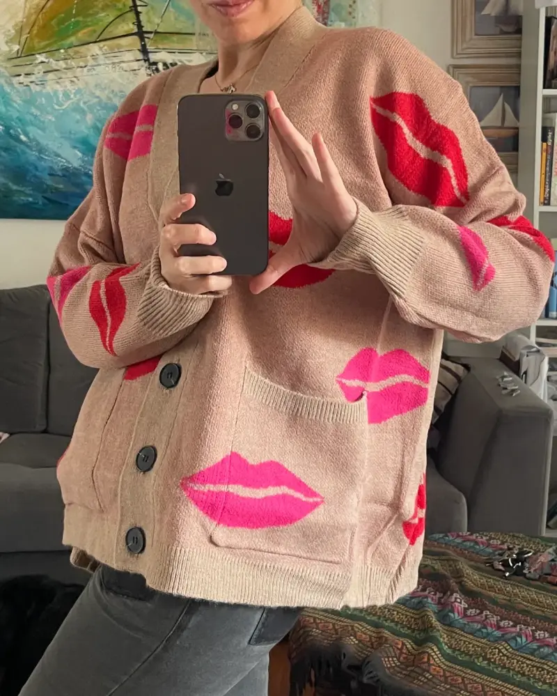 Cardigan beige con estampado de labios PRECIOSOOOO - 3