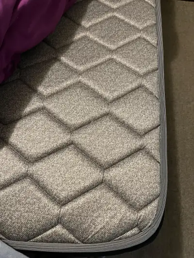 Cama matrimonial con veladores de madera + respldo - miniatura 3