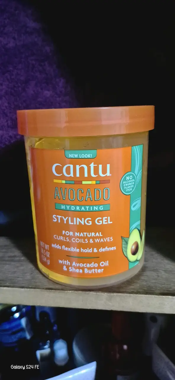 Gel de peinado Cantu Aguacate hidratante