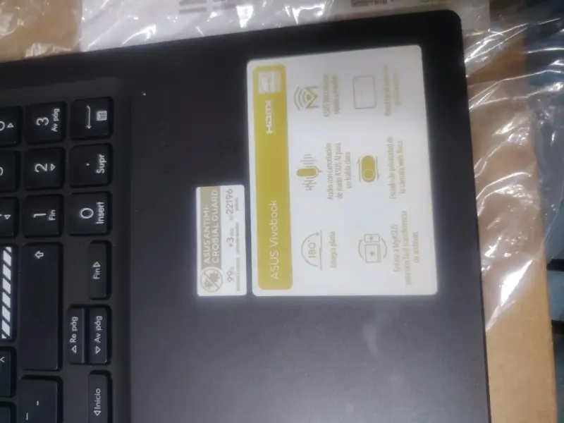 Laptop ASUS Vivobook en caja original - 2