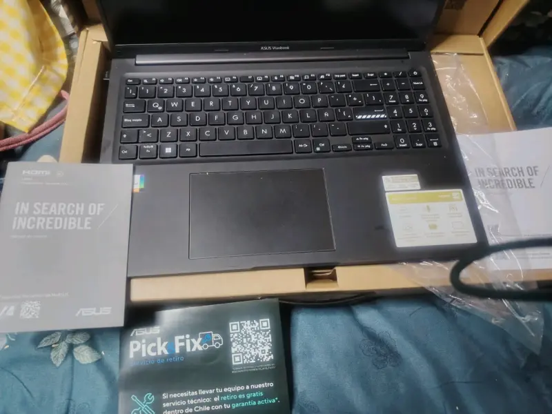Laptop ASUS Vivobook en caja original - 5