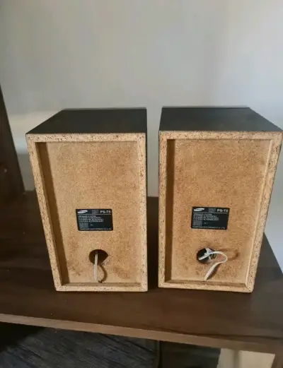 Parlantes Samsung 6 ohms  negros en buen estado - miniatura 2
