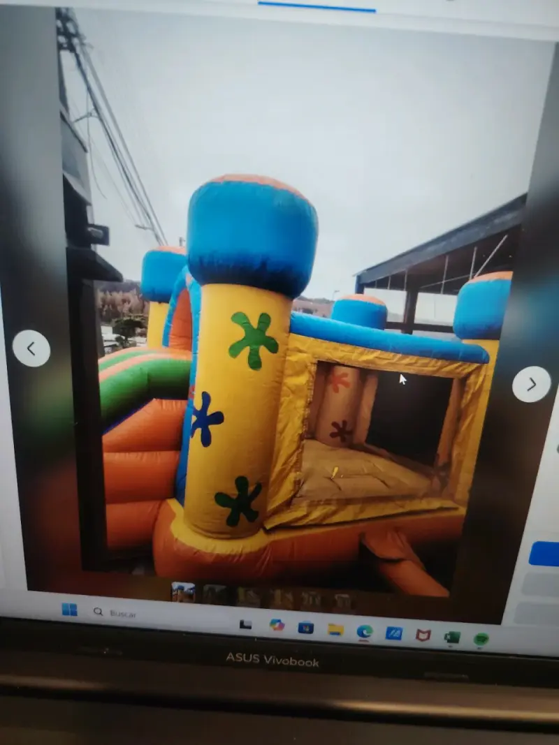 Castillo inflable para niños con tobogán - 4