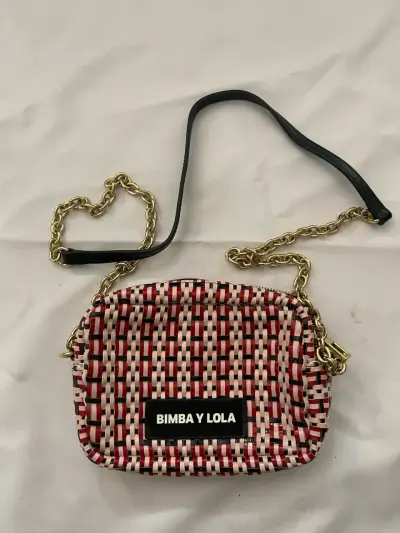 Cartera Bimba y Lola tejida con cadena dorada - miniatura 1