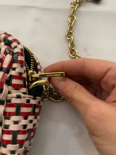 Cartera Bimba y Lola tejida con cadena dorada - miniatura 3