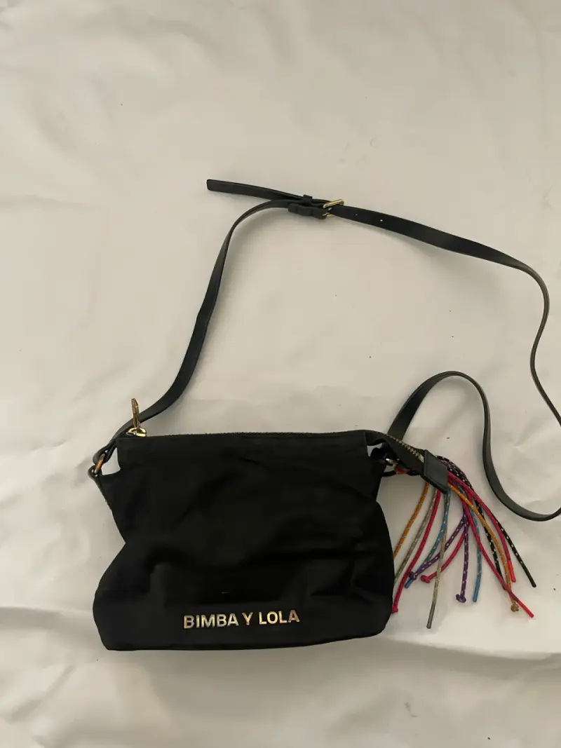 Cartera negra Bimba y Lola con flecos - 1