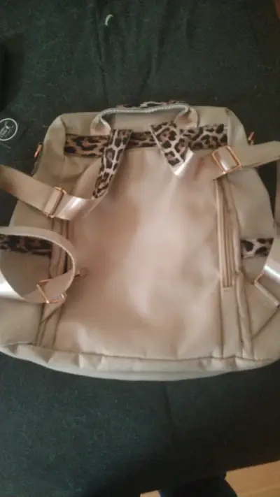 Mochila beige con detalles de leopardo - miniatura 2