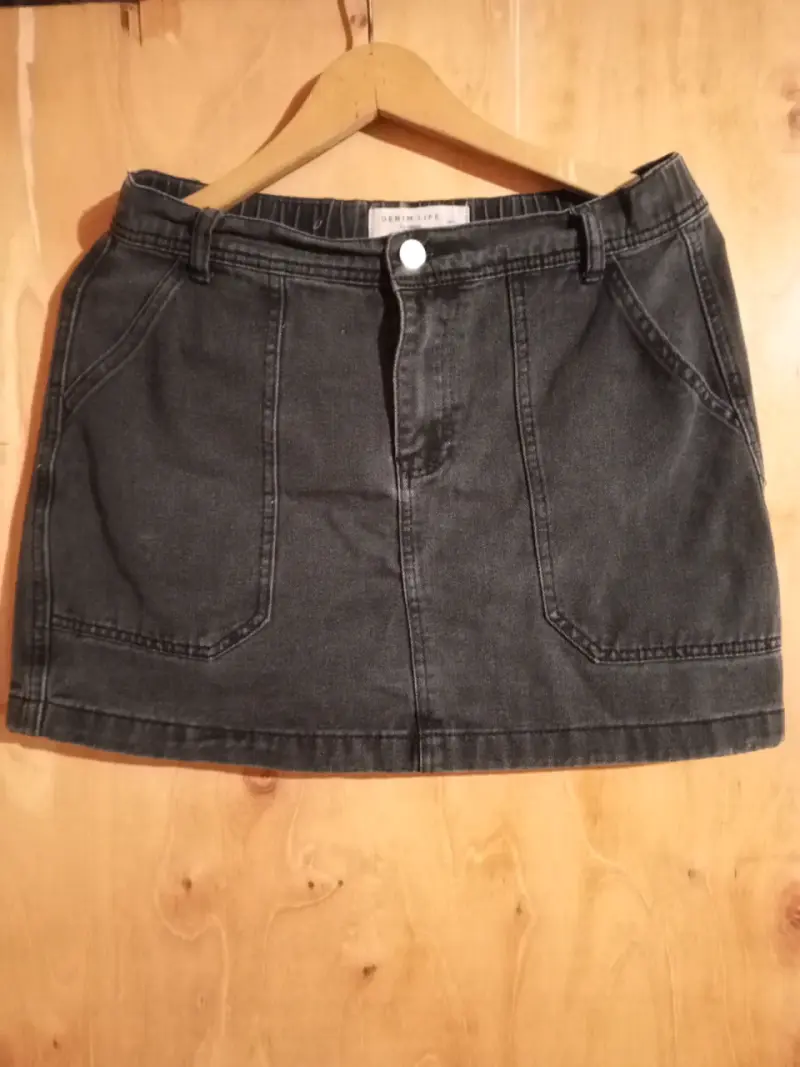 Falda de mezclilla gris Denim Life