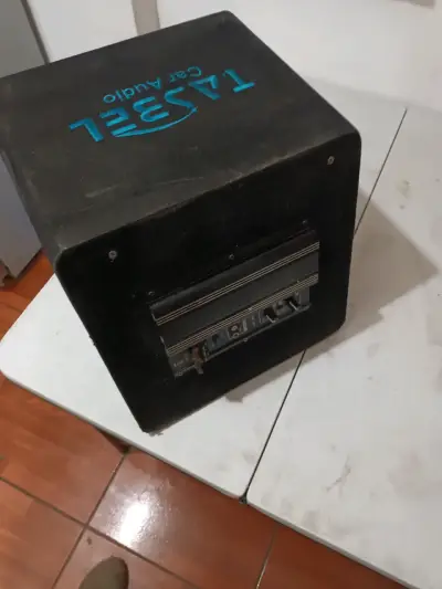 Subwoofer T4S3EL para auto - miniatura 1