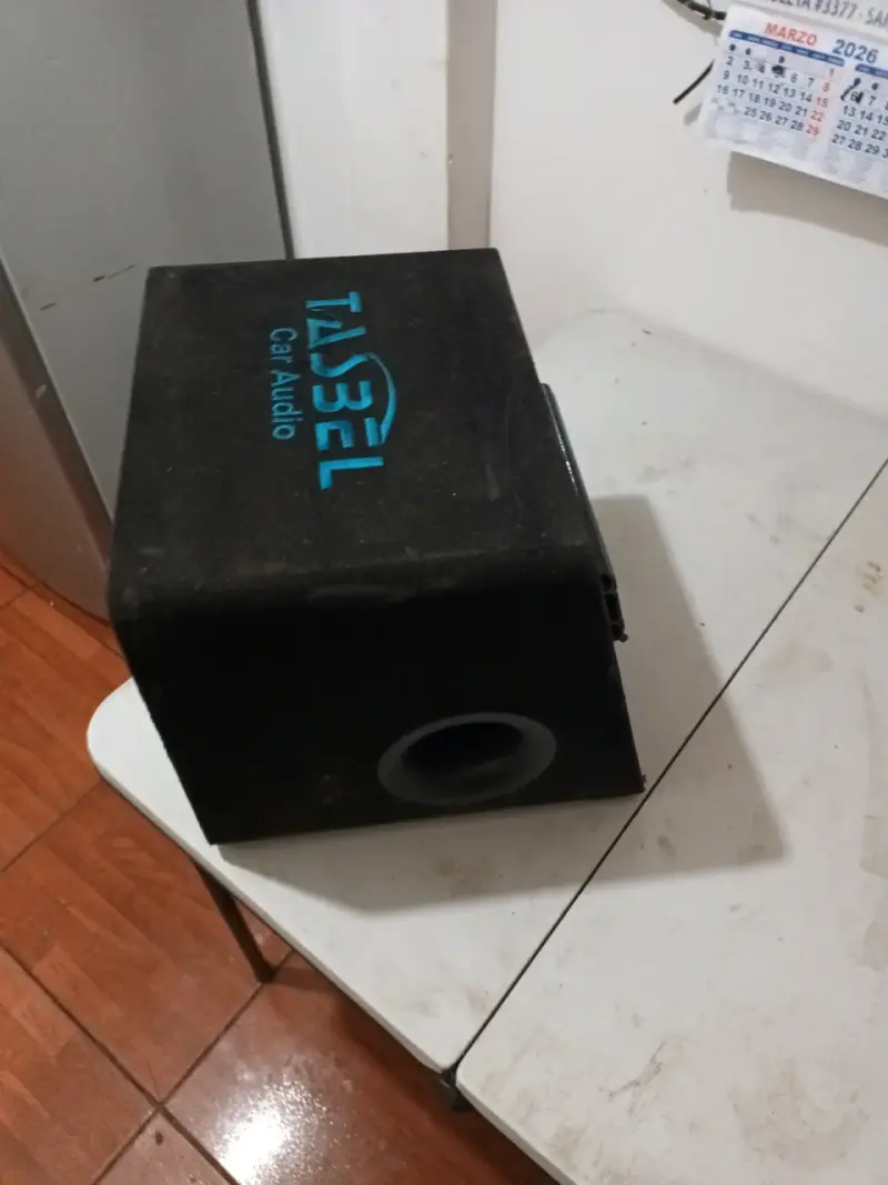 Subwoofer T4S3EL para auto - 2