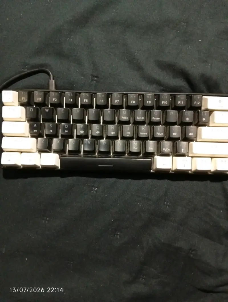 Teclado mecánico compacto retroiluminado - 1