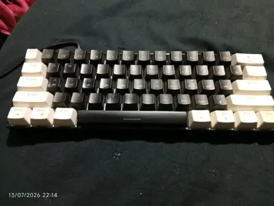 Teclado mecánico compacto retroiluminado - miniatura 2