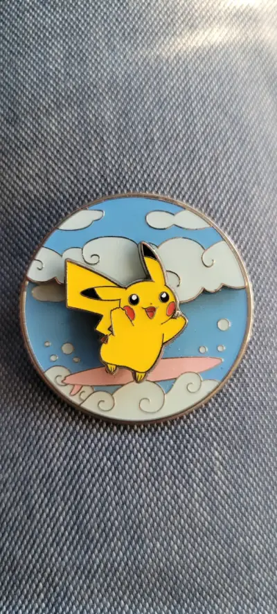 Pin de Pikachu 25 aniversario - miniatura 2