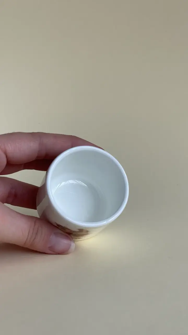 Huevera de porcelana con diseño de gallina - 3