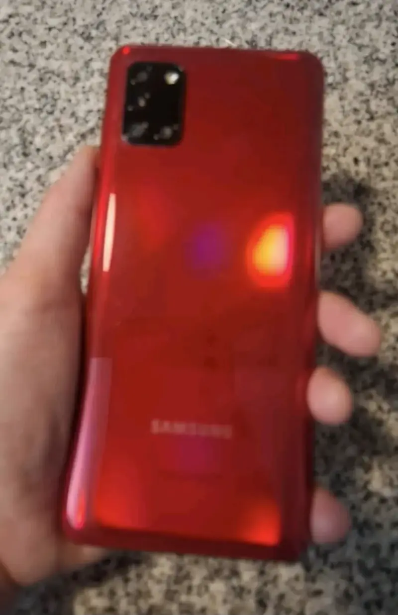Samsung Galaxy A31 rojo en buen estado - 1
