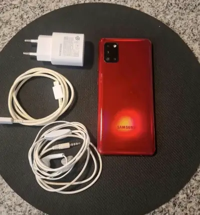 Samsung Galaxy A31 rojo en buen estado - miniatura 5