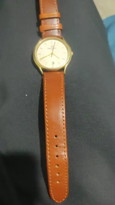 Reloj Michel Herbelin dorado con correa de cuero - miniatura 3