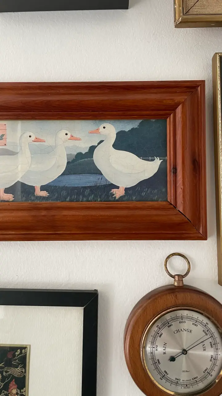 Cuadro decorativo con patos en marco de madera - 3