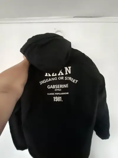 Chaqueta negro con capucha REXN estilo urbano - miniatura 1