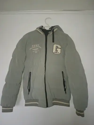 Chaqueta negro con capucha REXN estilo urbano - miniatura 3