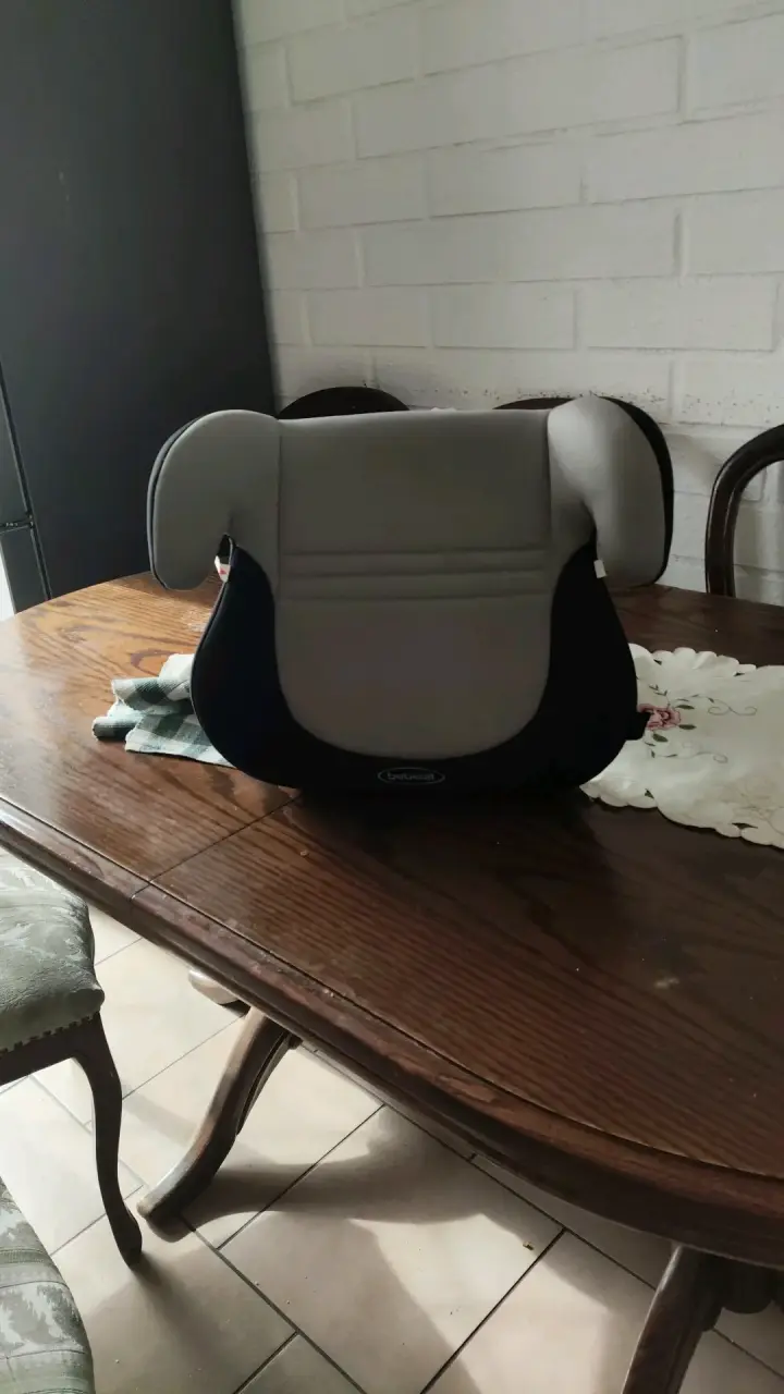 Asiento elevador infantil Benesit gris y negro - 4