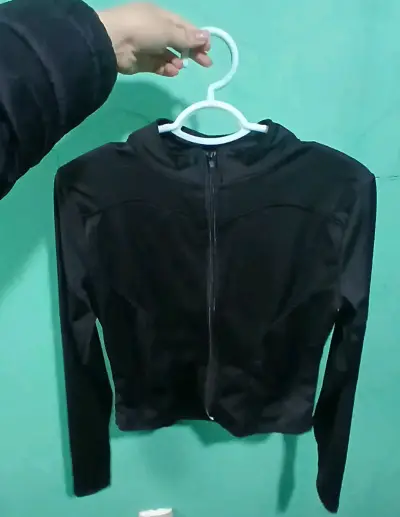 [S/M] Chaqueta top deportiva negra con cierre - miniatura 1