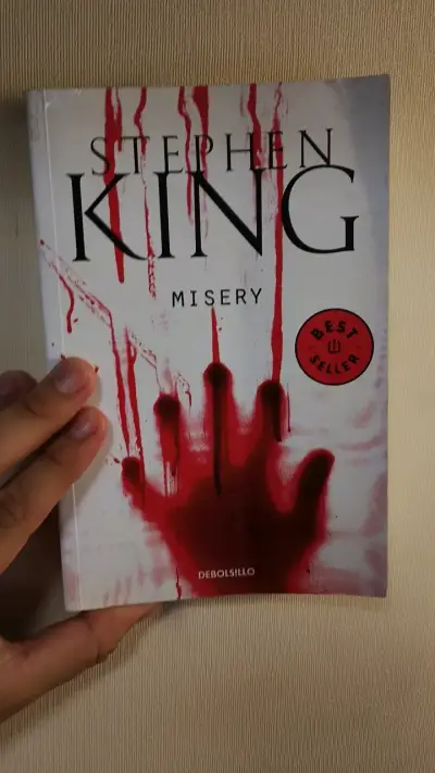 Libro 'Misery' de Stephen King - miniatura 1
