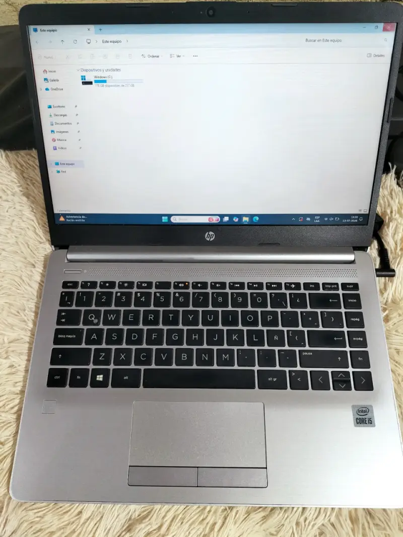 HP Intel i5 10Gen, 8Ram, SSD 240 - 1