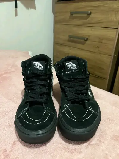 Zapatillas Vans Sk8-Hi negras y cuadros - miniatura 5
