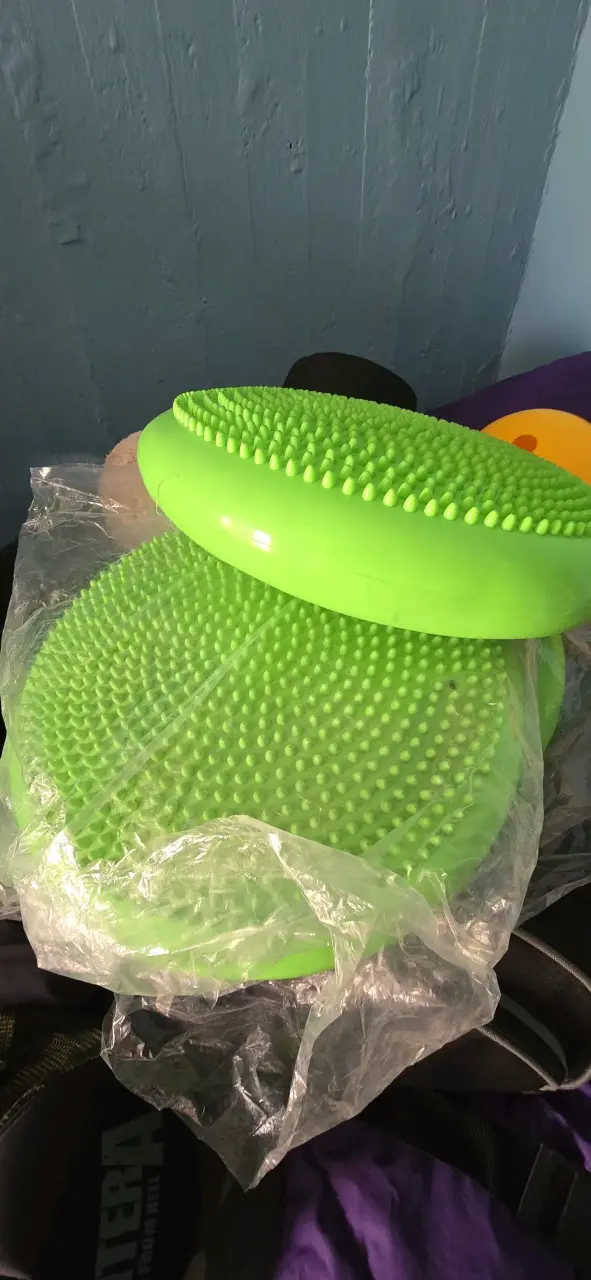 Disco de equilibrio verde para ejercicio - 1