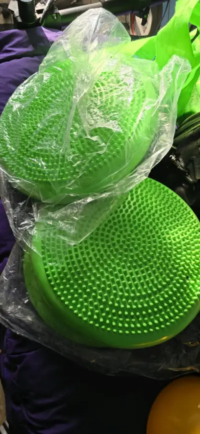 Disco de equilibrio verde para ejercicio - miniatura 2