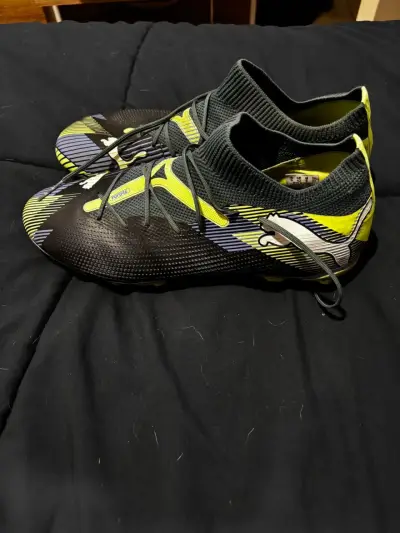 Botines de fútbol Puma Future negros y amarillos - miniatura 5