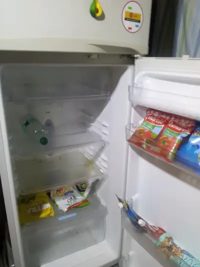 Refrigerador LG blanco de dos puertas - miniatura 3